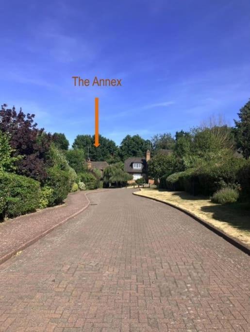 The Studio In The Annex Apartment Potters Bar Exterior foto